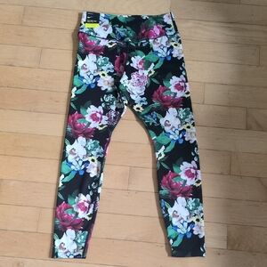 Nike Women's Black Multicolor Floral Leggings